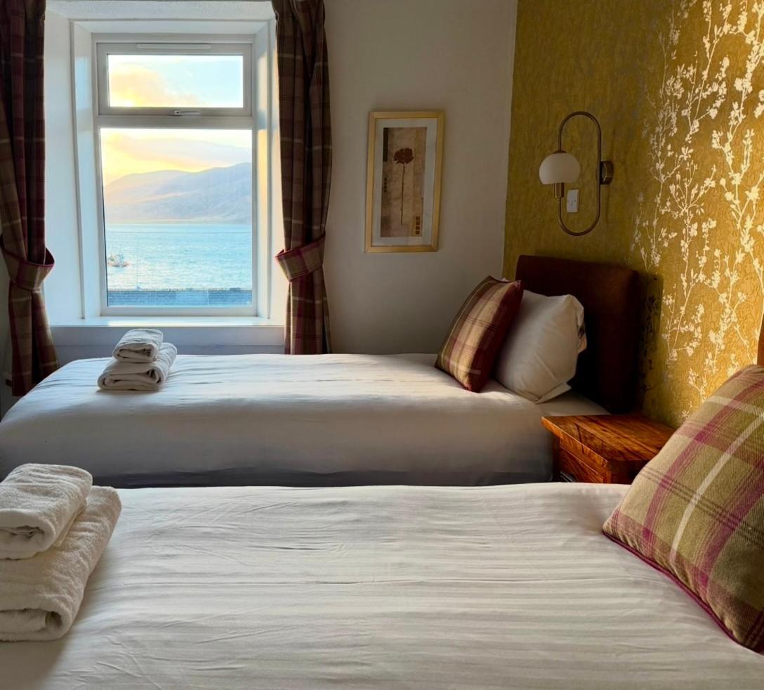 The Ferry Boat Inn Ullapool Εξωτερικό φωτογραφία